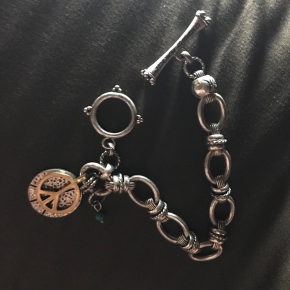 Lucky Brand Charm Bracelet Peace Sign & Toggle - Picture 3 of 5